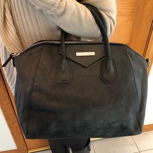 *SOLD* Charles Jourdan Purse